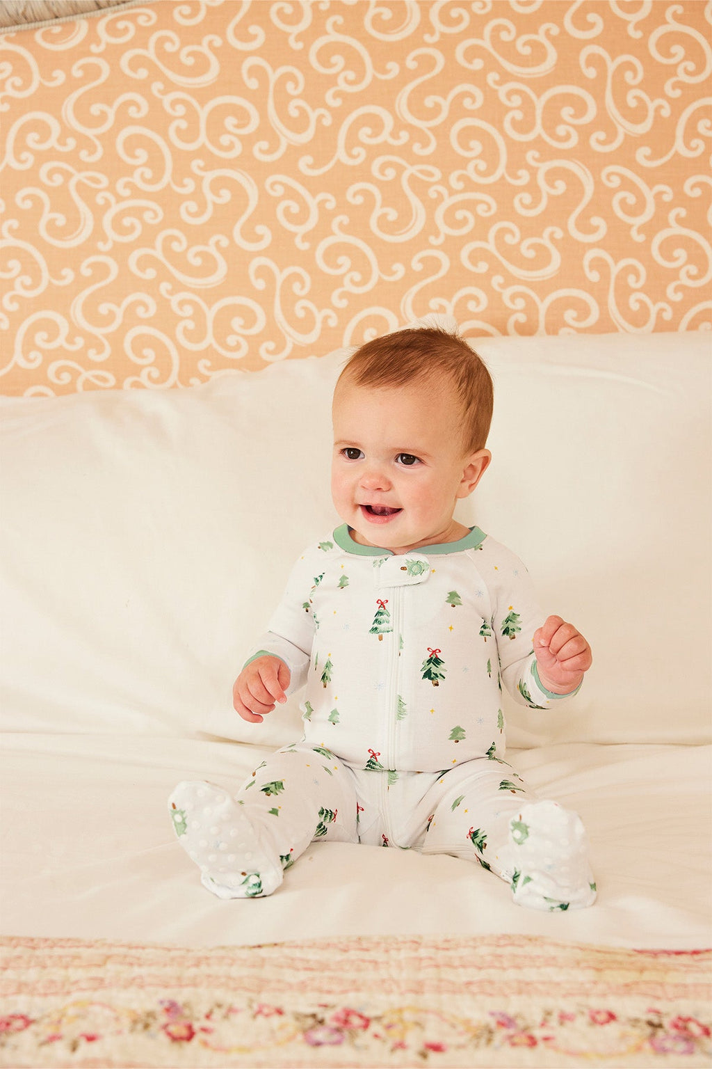 Baby Sleeper in Winter Wonderland - Main Image 2