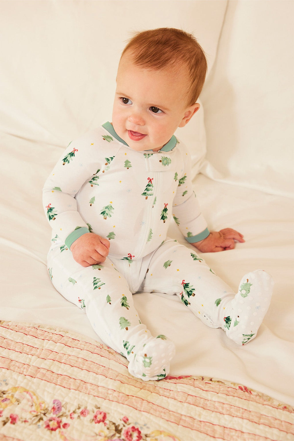 Baby Sleeper in Winter Wonderland - Main Image 1