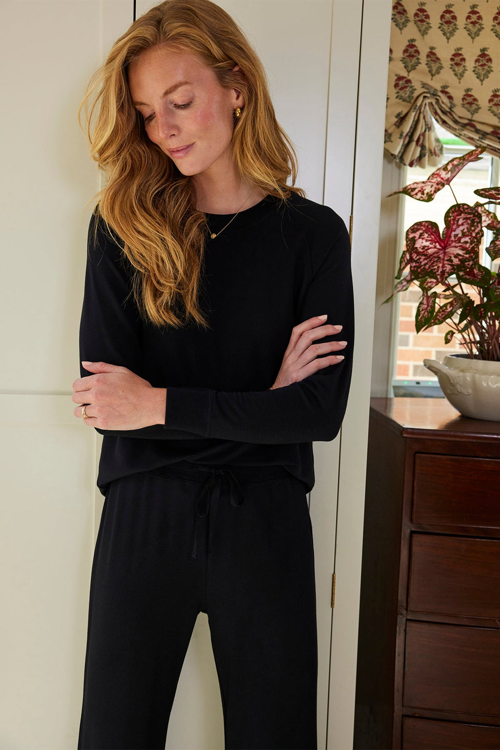 Relax Pants Set in Black - Main Image 4